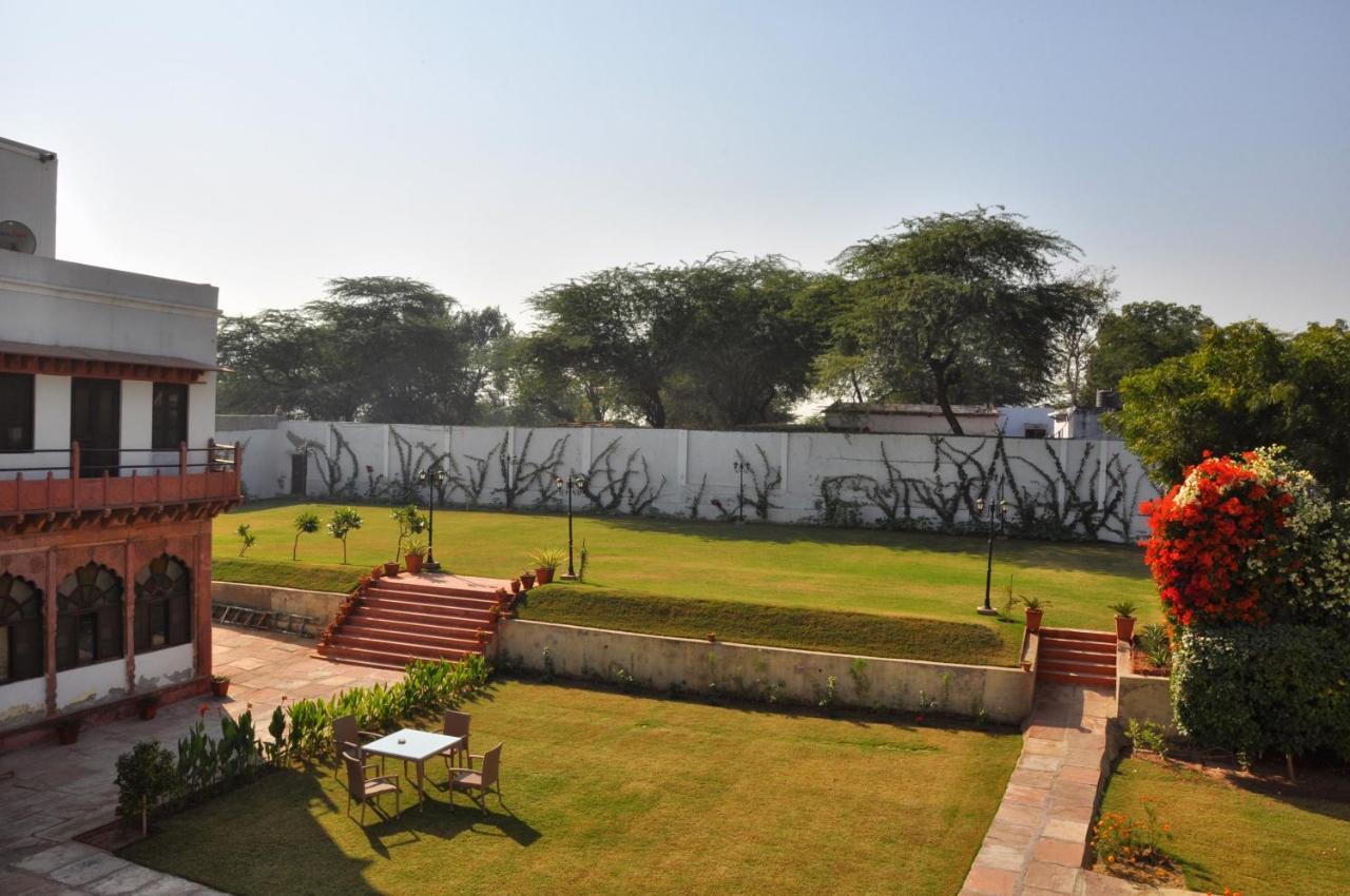 Amritara Chandra Mahal Haveli, Bharatpur Exterior photo