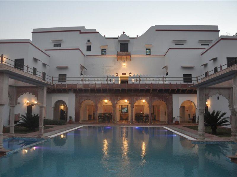 Amritara Chandra Mahal Haveli, Bharatpur Exterior photo
