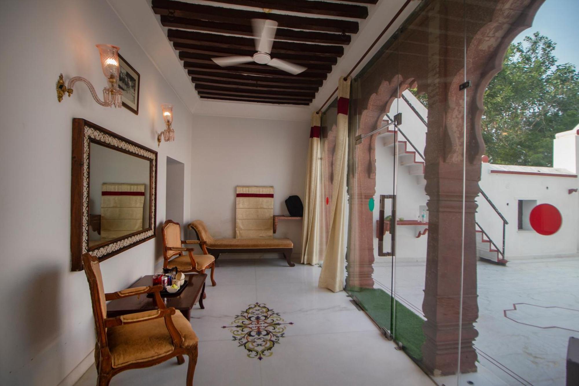 Amritara Chandra Mahal Haveli, Bharatpur Exterior photo